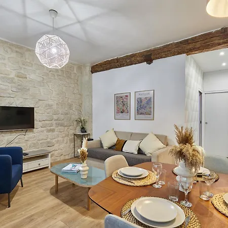 Tour Eiffel By Prestige Apartment